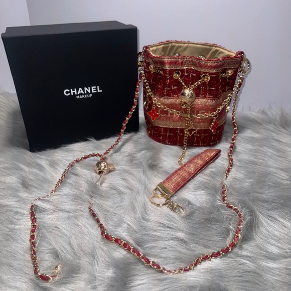 Chanel VIP Red Tweed Bucket Shoulder Bag with Charm chain~NIB - Picture 3 of 6